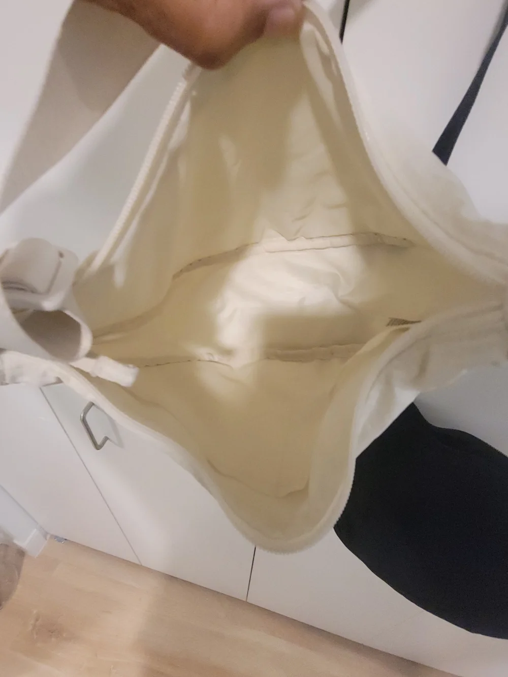 Uniqlo (2) Crescent Crossbody Bags 1 Cream, 1 Black 1 Price!